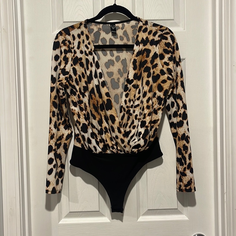 Cheetah Print V Neck Long Sleeve Body Suit
